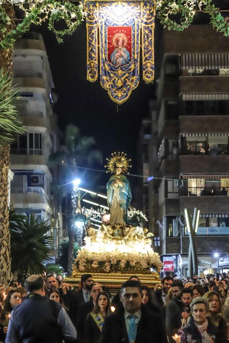 Las fiestas patronales culminan con la misa y procesión en honor a la Inmaculada Concepción en Torrevieja