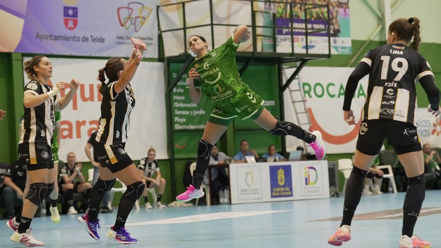 El Rocasa Gran Canaria empata frente al Costa del Sol Málaga en un partido vibrante (21-21)