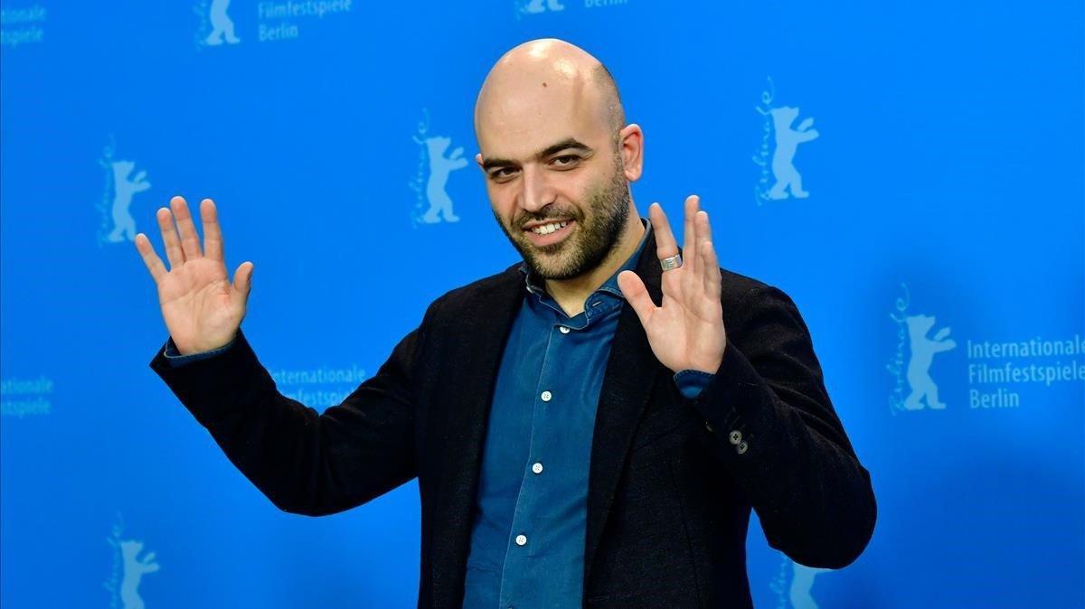 zentauroepp46935751 italian author roberto saviano poses during a photocall for 190215174549