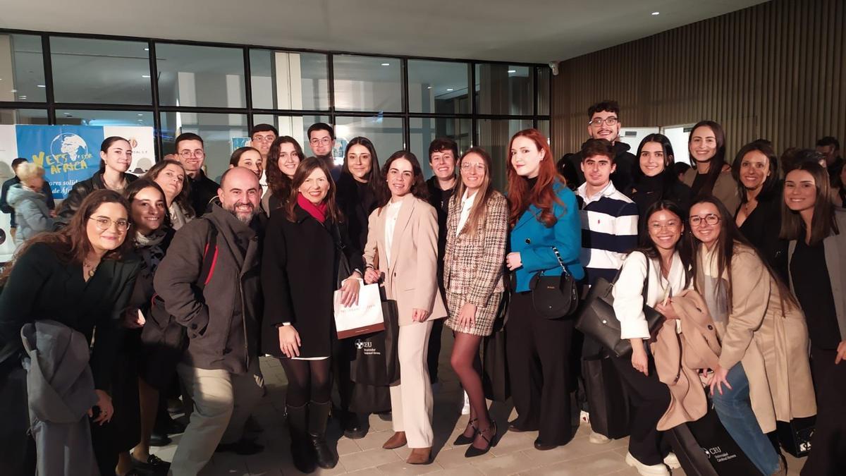 Alumnos de la Universidad CEU Cardenal Herrera de Elche que participan en el Plan de Excelencia académica y profesional.