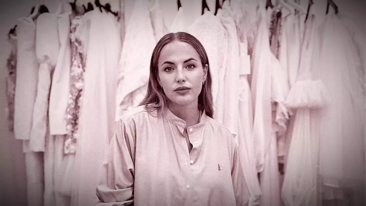 Entrevista exprés a la diseñadora Inma Linares: "La elegancia no tiene que ver con seguir normas, sino con sentirse bien con uno mismo"