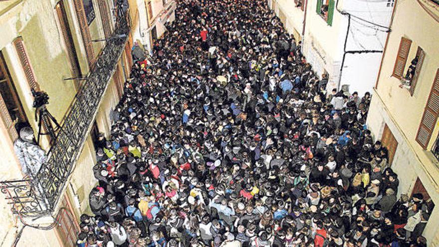 La Plaça Vella de Pollença registró un ambiente espectacular.