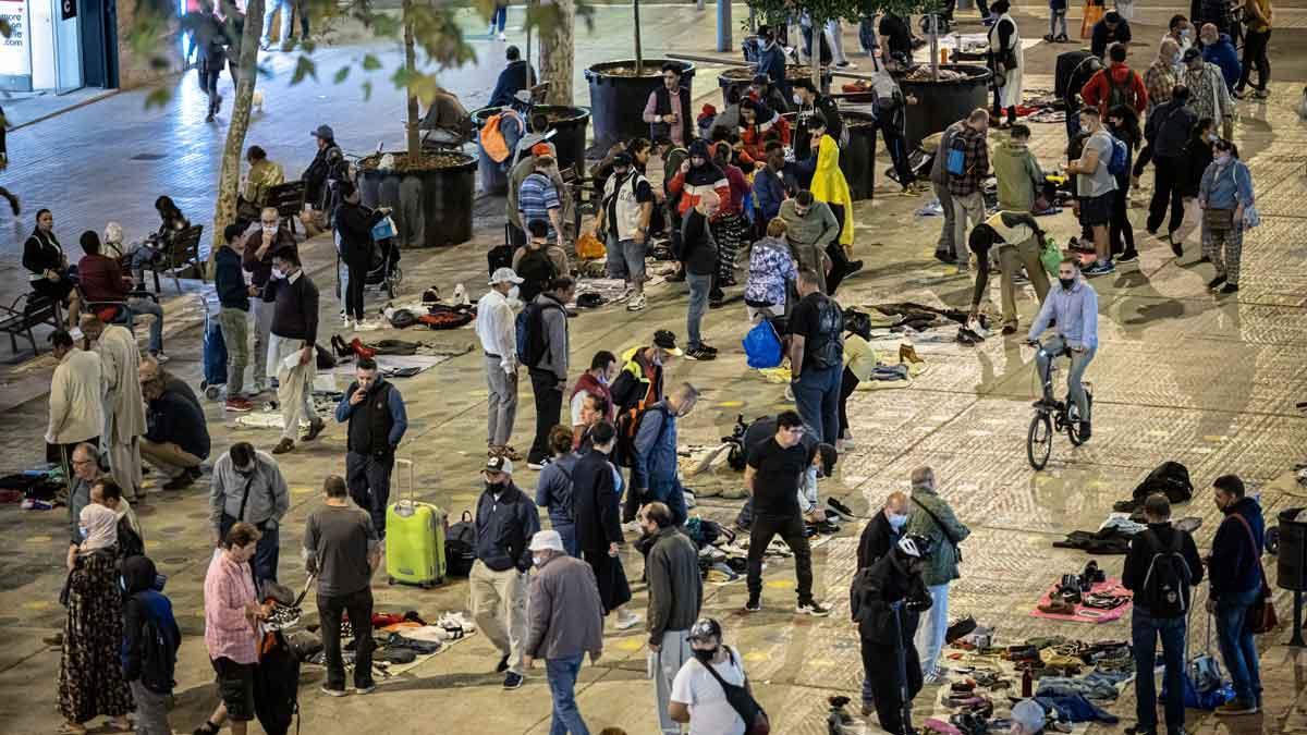 'Mercado de la vergüenza' en Sant Antoni, al atardecer
