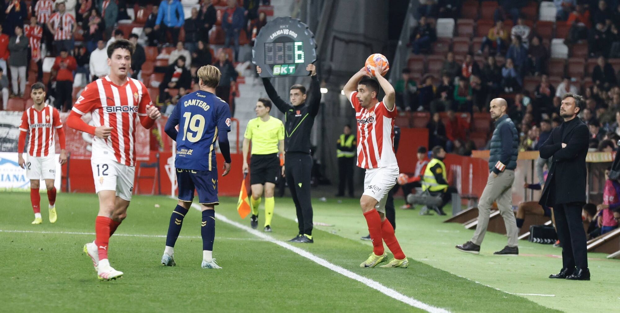 EN IMÁGENES: El Sporting - Tenerife disputado en El Molinón