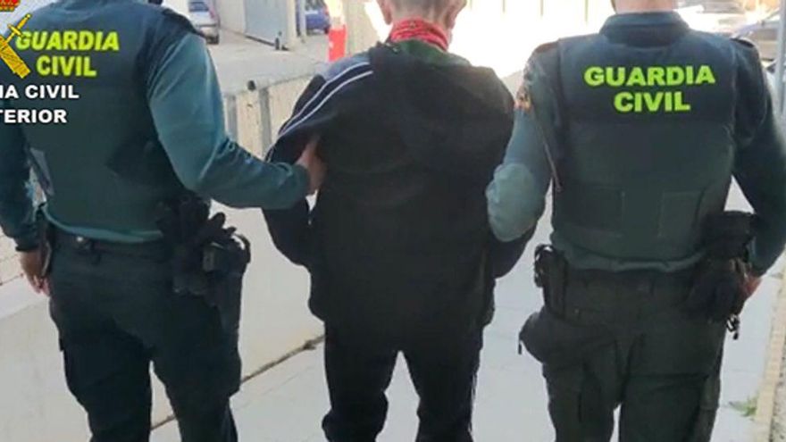 La Guardia Civil detiene al autor de dos atracos en Albatera