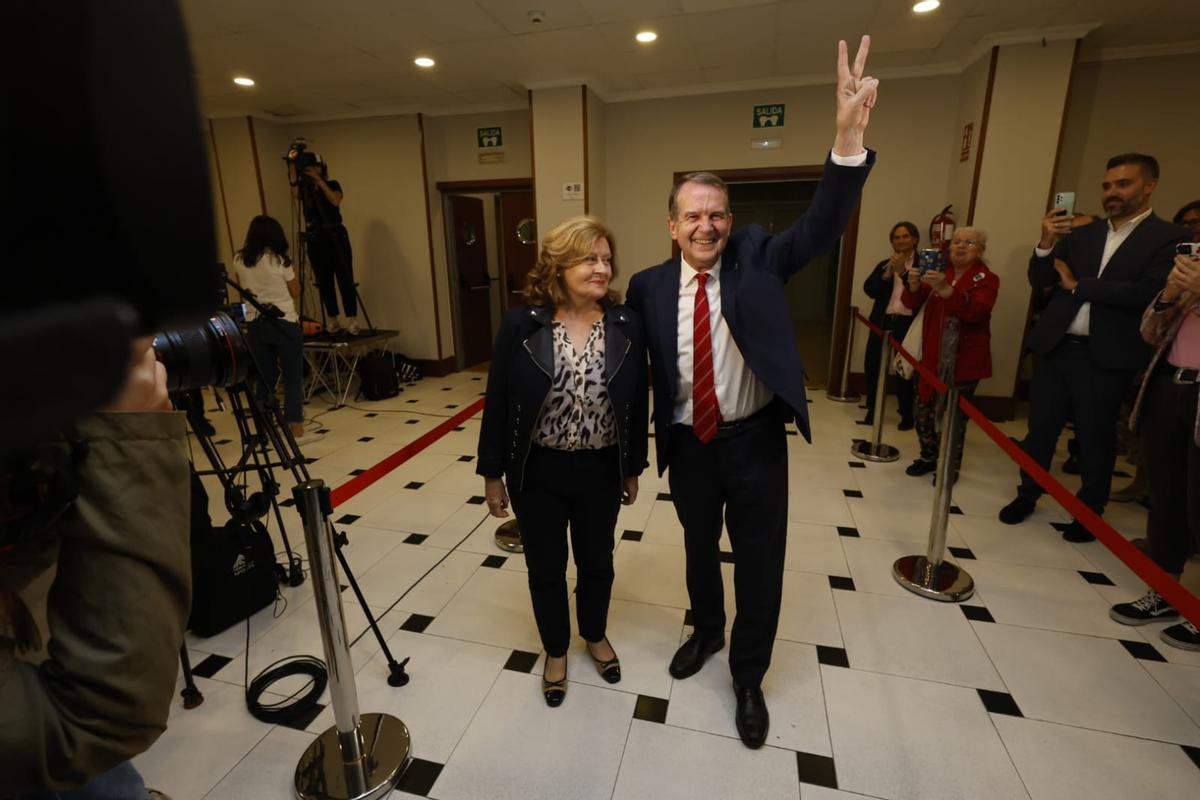 Abel Caballero celebra la tercera mayoría absoluta tras ganar las elecciones municipales