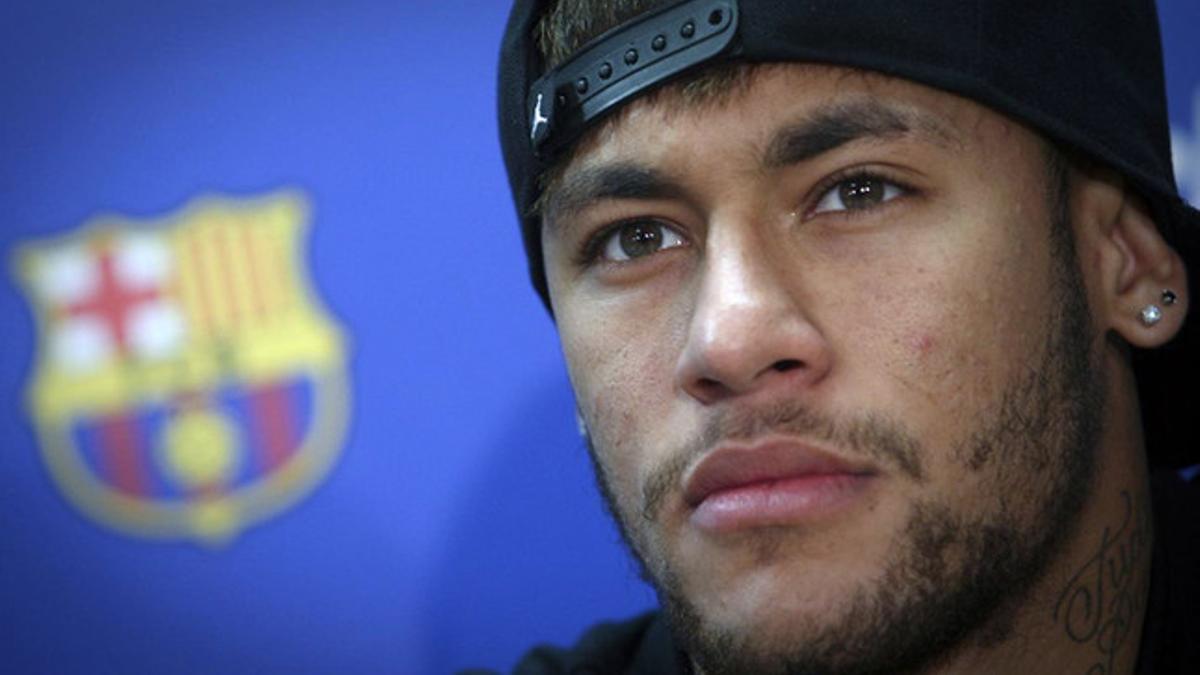 Neymar habló ante los medios en la presentación del acuerdo con Baruel