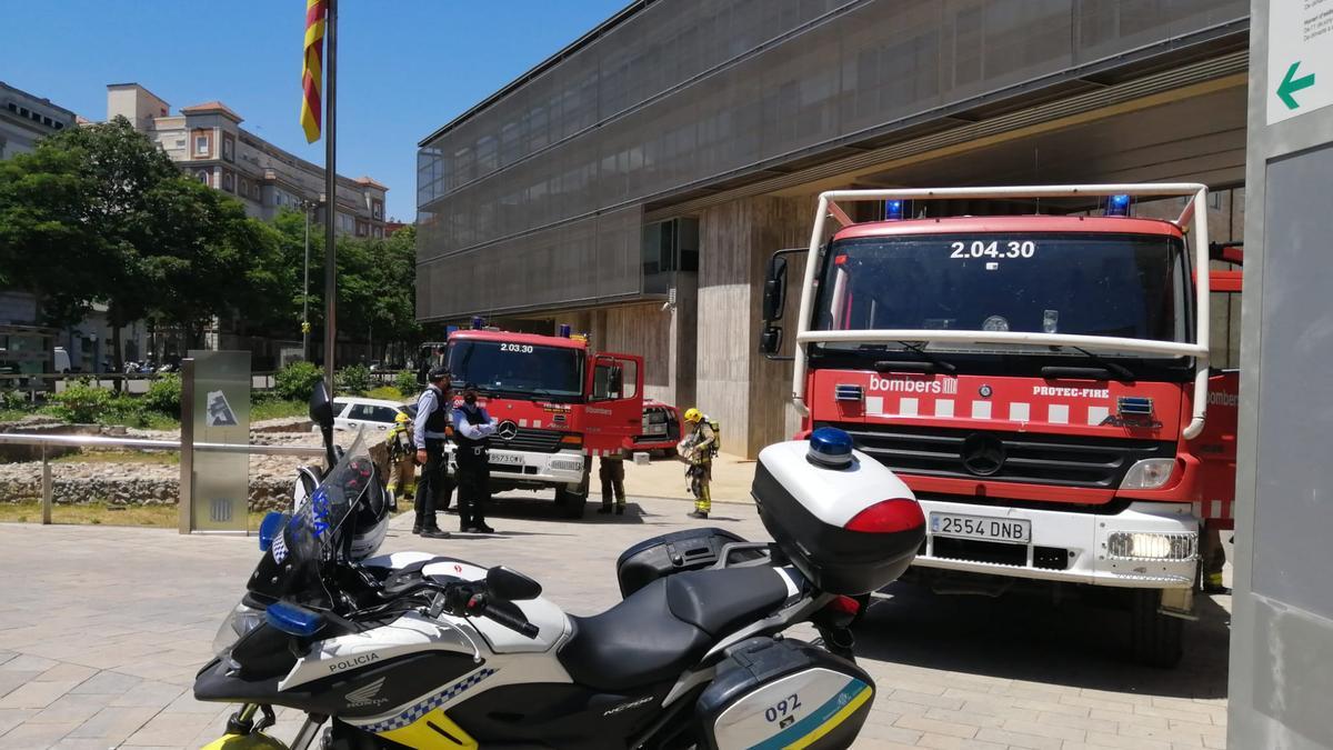 Evacuen els treballadors de la seu de Generalitat de Girona per una alarma d'incendi