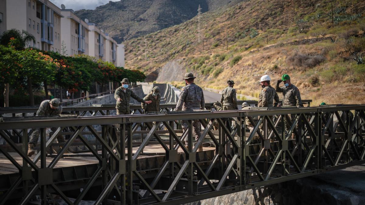 Trabajos en el puente militar de San Andrés