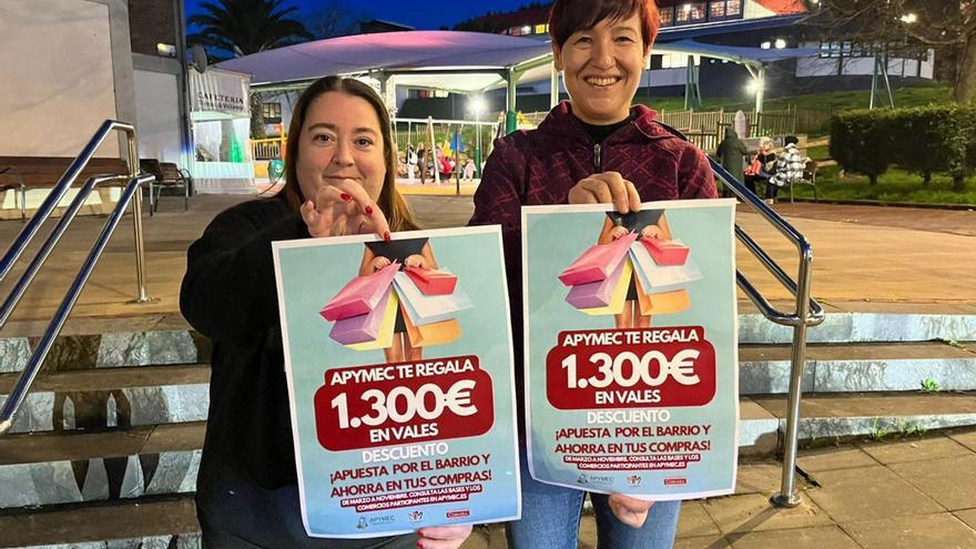 Sheyla González y Begoña Fernández, en la presentación de la nueva campaña de Corvera.|