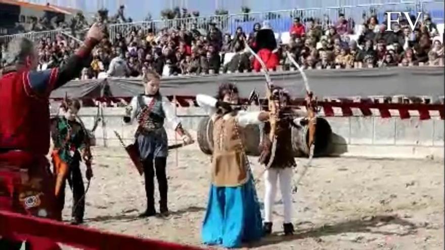 Festa da Arribada | La Arribada aprovecha la tregua de la lluvia