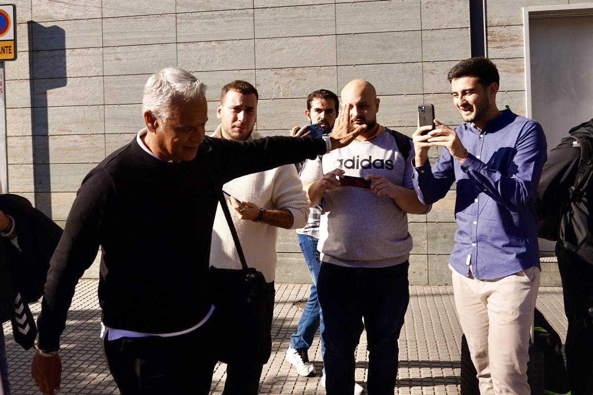 Sergio Pellicer empezó a despedirse de los medios en su llegada a Málaga.