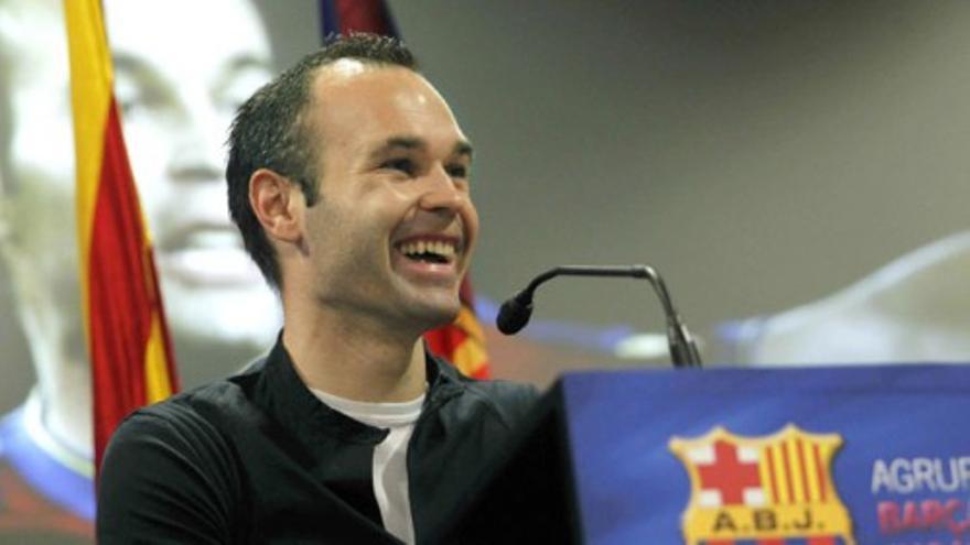 Iniesta: &quot;Mi deseo es que esté mucho tiempo&quot;