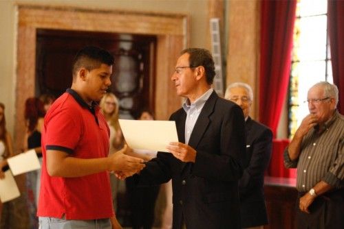 Entrega de diplomas de Cualificación Profesional en el Ayuntamiento de Murcia