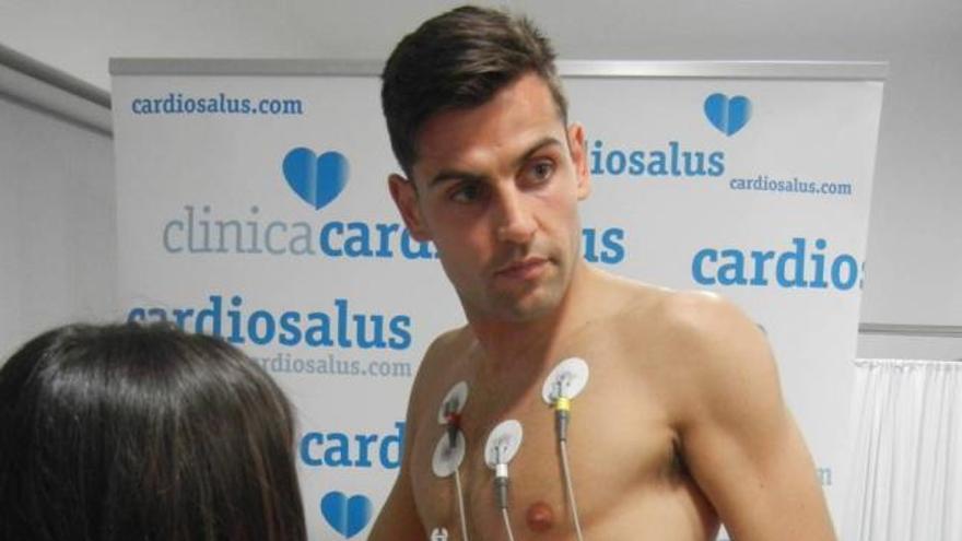 Dorca, ayer, pasando el reconocimiento médico como nuevo jugador del Murcia.