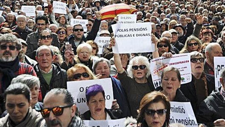 Manifestación de pensionistas en el Obelisco, el año pasado.