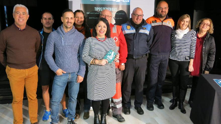 Emilio Ascanio (izq), Alberto Ojeda, Candelaria Ramírez, Octavio Vega, Pino Sánchez, Antonio Rodríguez, Óscar Almeida, Manuel F. Sánchez, Begoña Villar y Míriam González, ayer en el Punto J de Santa Lucía.