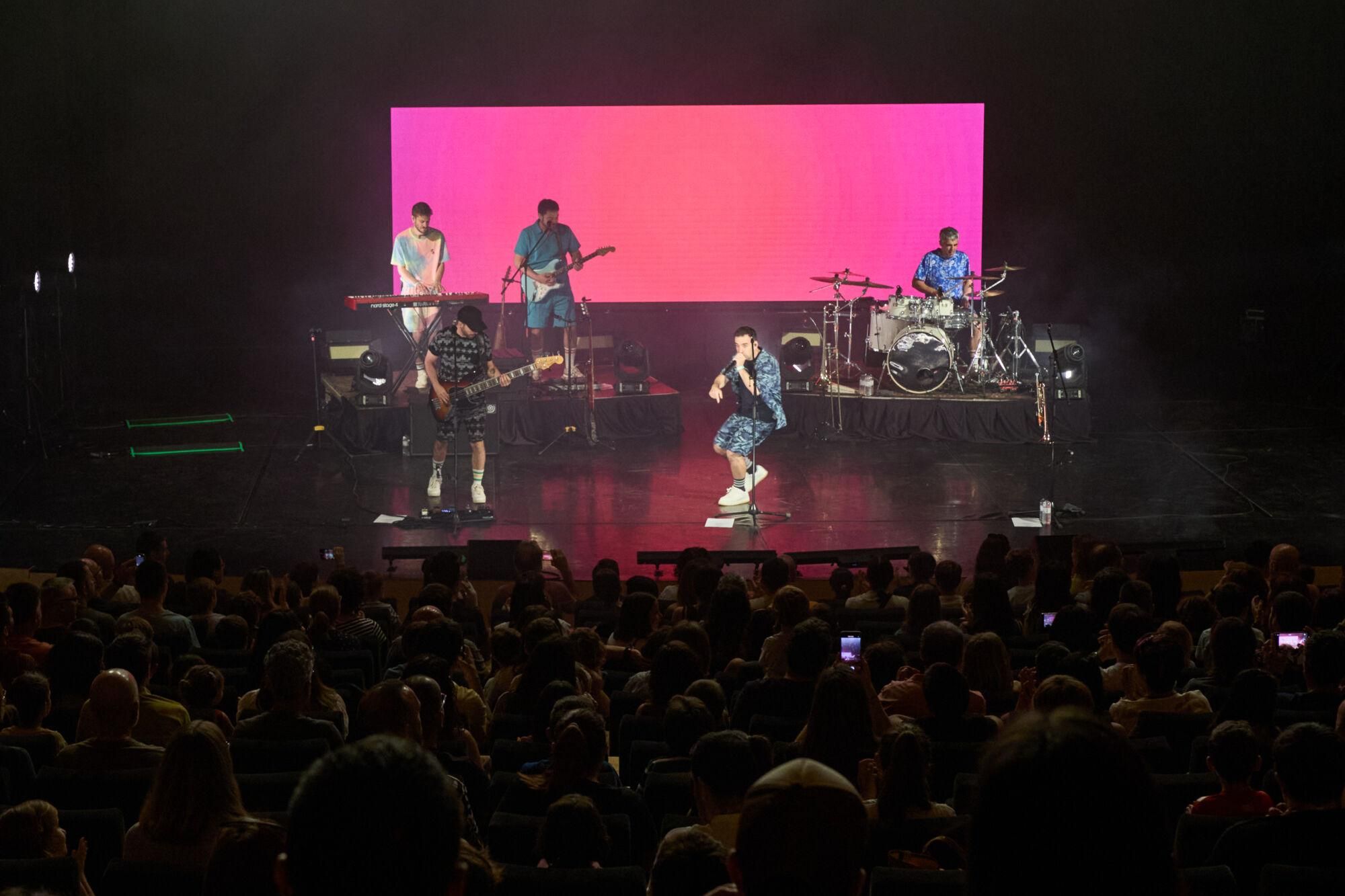 El concert de Doctor Prats en la segona jornada del Festivalot, en imatges