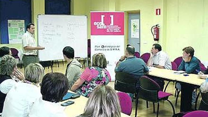 Participantes en un curso realizado por Ecosam.