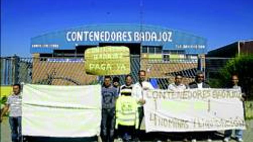 Despedidos de Contenedores Badajoz reclaman atrasos e indemnizaciones
