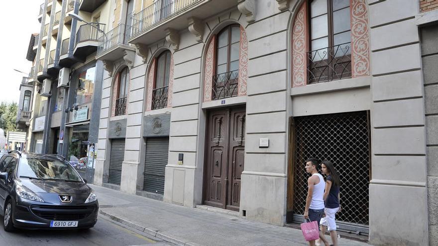 L&#039;edifici, situat al carrer Monturiol, va ser la casa del geni fins que als vuit anys es van traslladar