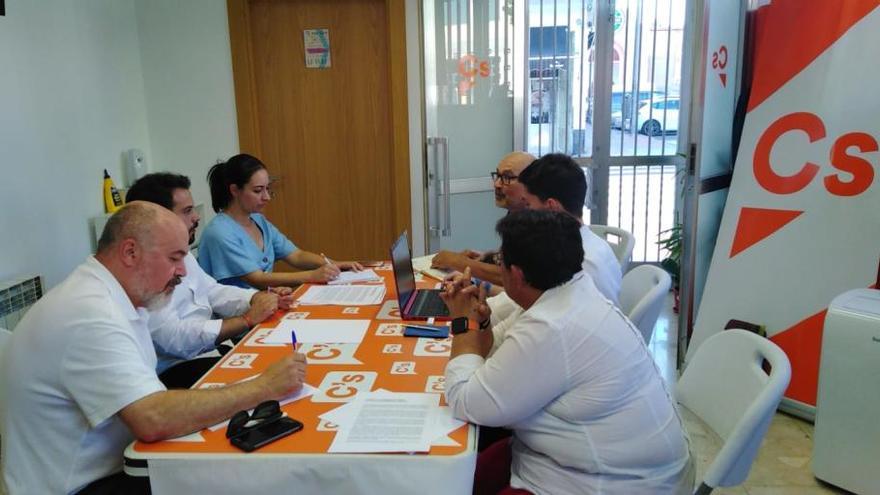 Reunión de los miembros de Ciudadanos con integrantes de la Plataforma por la Emergencia Climática de Zamora.