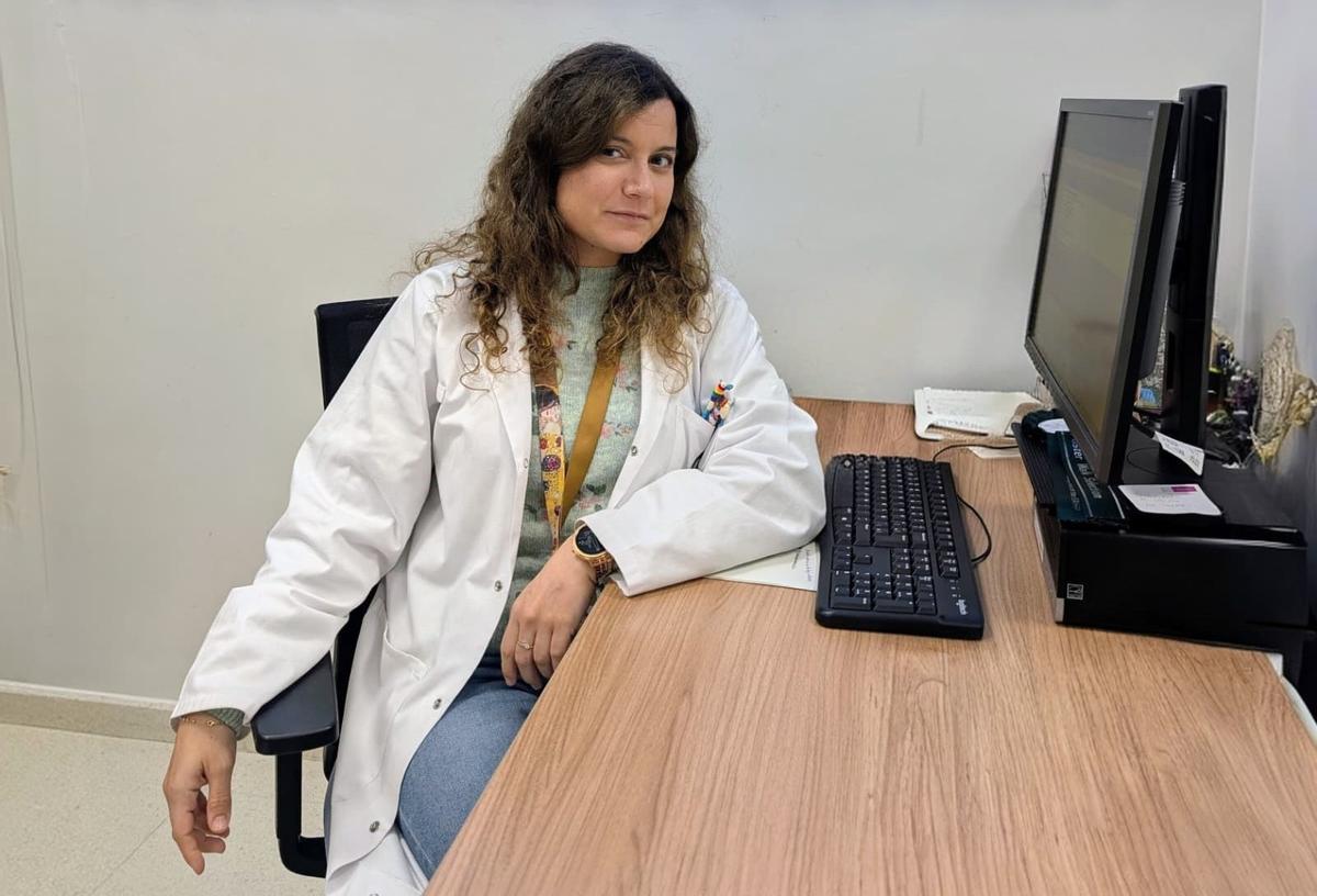 La especialista en Farmacia del hospital Reina Sofía Teresa López-Viñau.