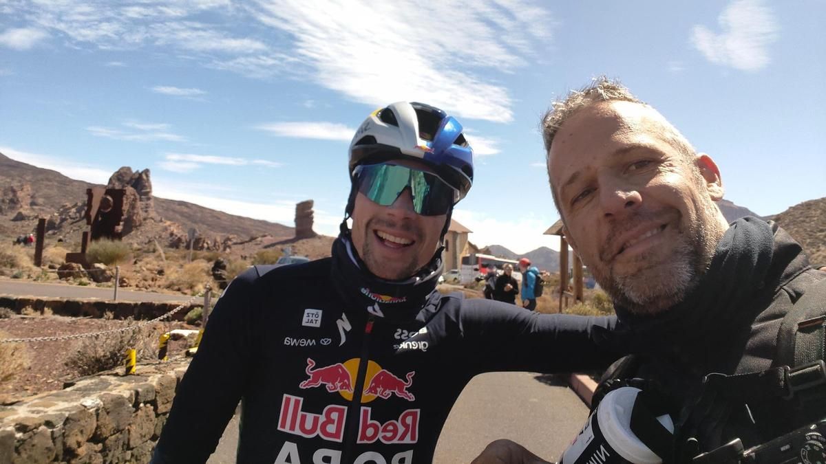 Primoz Roglic y Ajona Díaz.