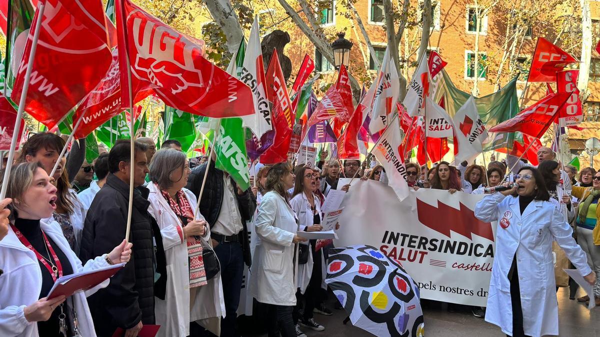 Movilización sindical este lunes ante la Conselleria de Sanidad, en València