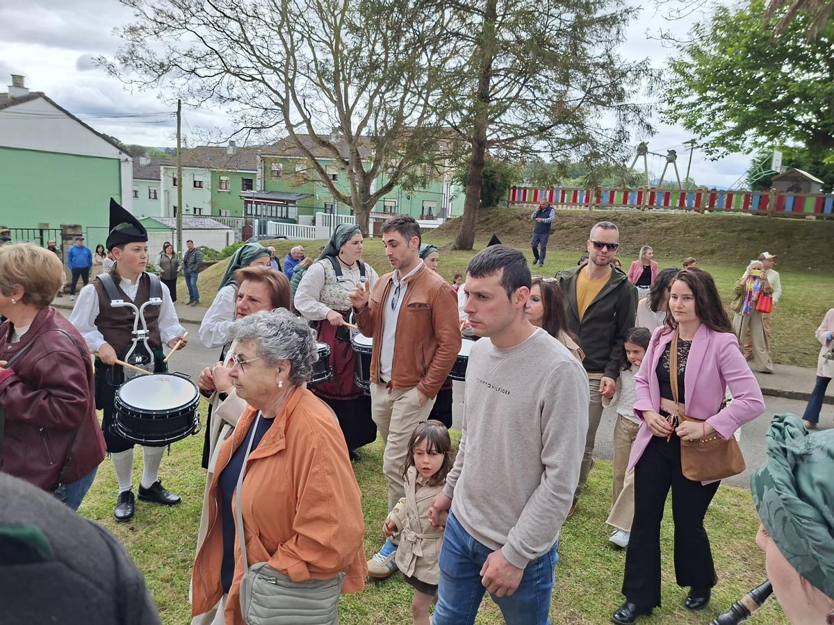 En imágenes: el colegio La Paloma de Castropol celebra su medio siglo de historia