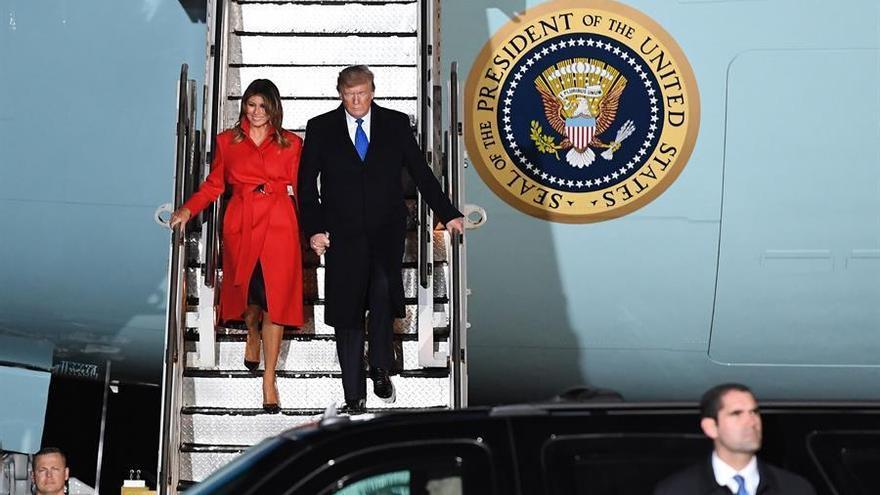 Donald Trump aterriza en Londres para participar en la cumbre de la OTAN