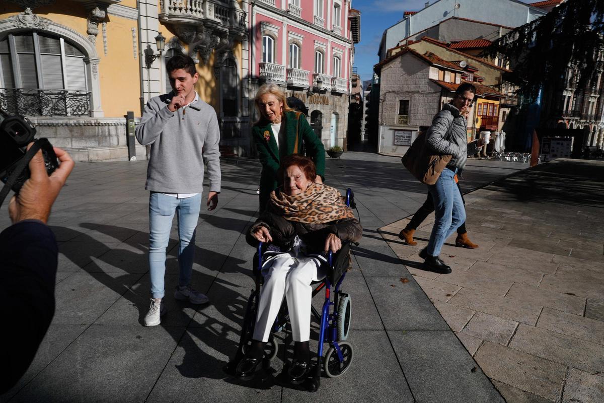 Maricuela, la histórica socialista, homenajeada en Avilés