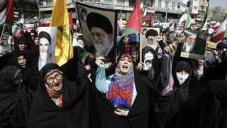 Las mujeres que lideraron la revolución miran con recelo las elecciones en Irán