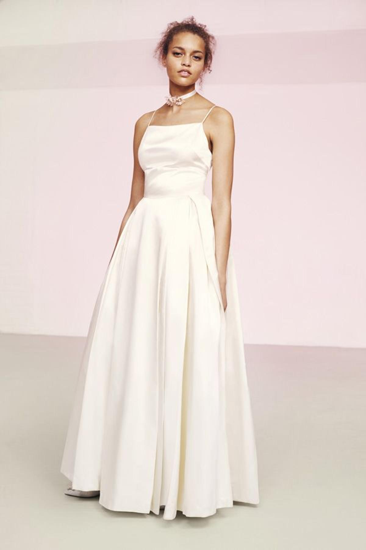 Colección bridal Asos 2016: vestido clásico con falda plisada