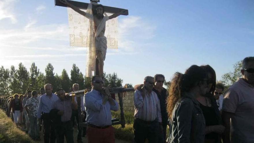 Imagen de la procesión del Bendito Cristo de San Adrián.