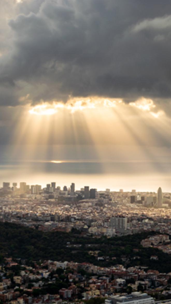 Las mejores imágenes del cielo de Barcelona en 2021