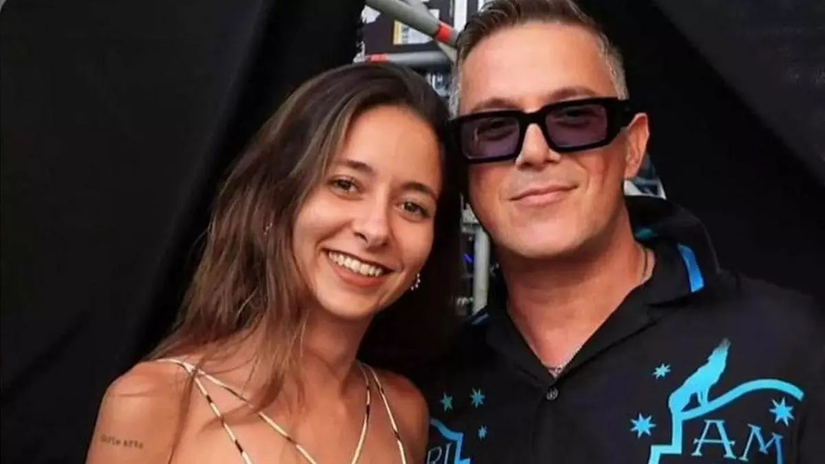 Ivet, la empleada de Alejandro Sanz que afirma haber tenido una relación con él, escoge este programa de televisión para conceder su primera entrevista