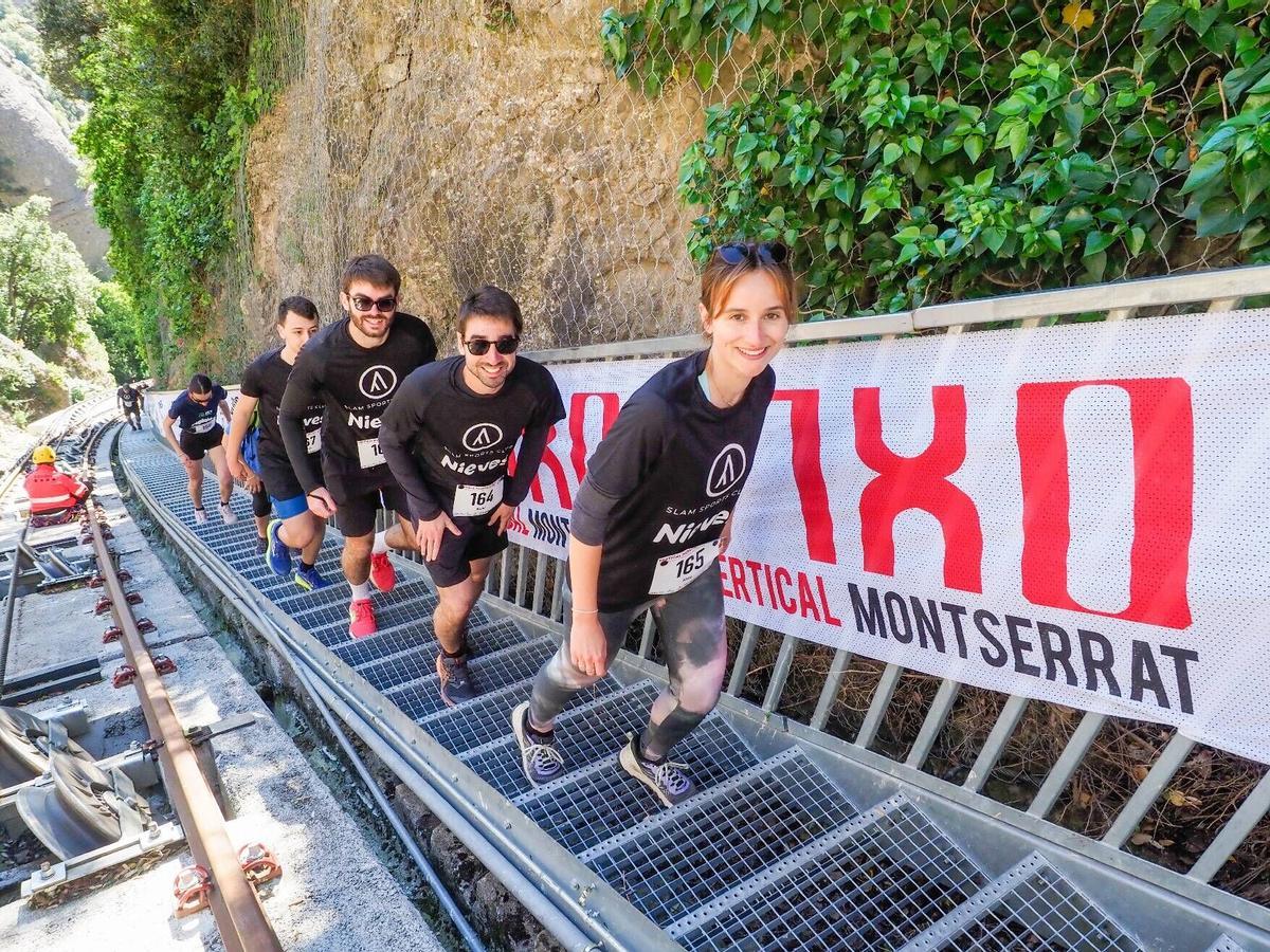 Les millors fotos de la vuitena edició de la Cursa Vertical de Montsrerat 2026
