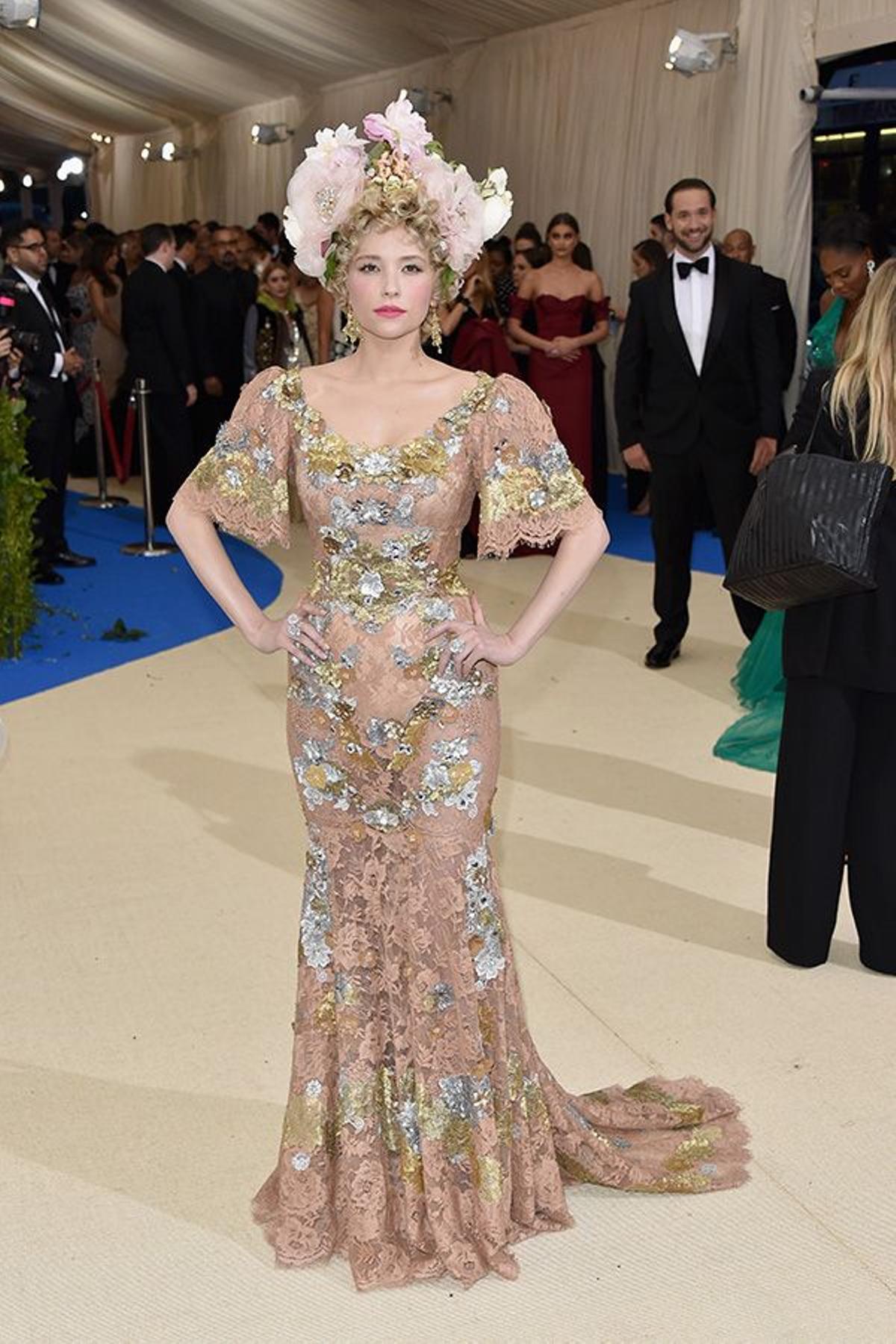 Haley Bennett en la Gala Met