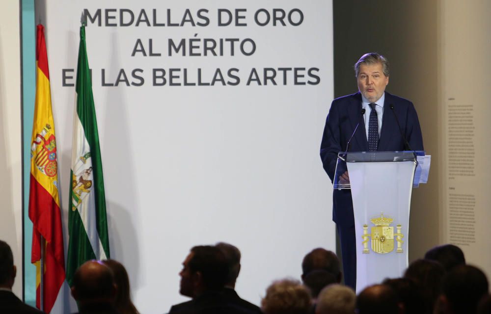 Los Reyes de España presiden la entrega de las distinciones que otorga el Ministerio de Cultura, correspondientes a 2016. José Coronado, Ricardo Darín, El Julio, Pedro Subijana o el Orfeón Donostiarra, entre los premiados.