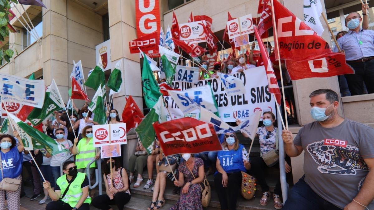 Un momento de la protesta contra la Consejería de Salud por no actualizar las bolsas