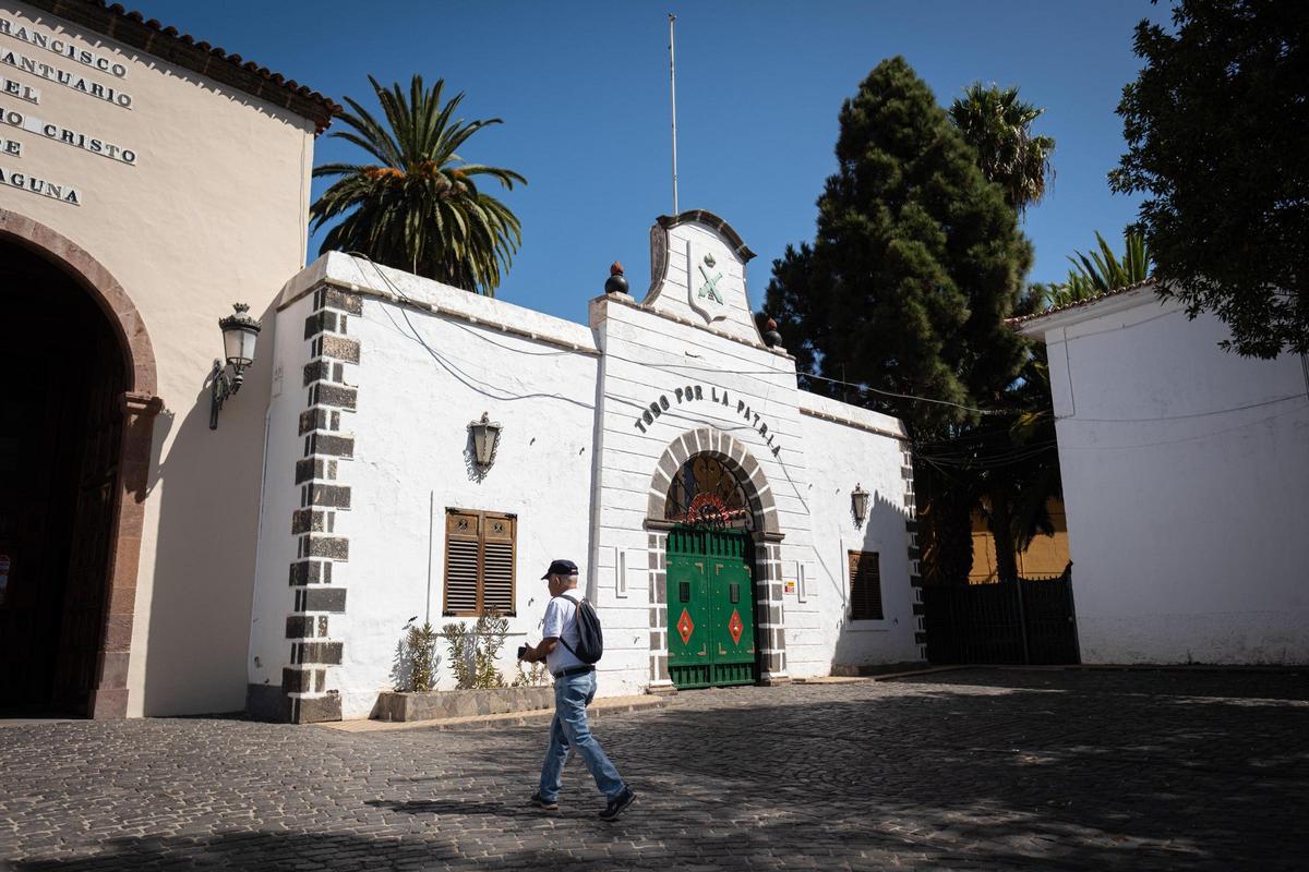 Uno de los accesos al acuartelamiento del Cristo, en una imagen de archivo.