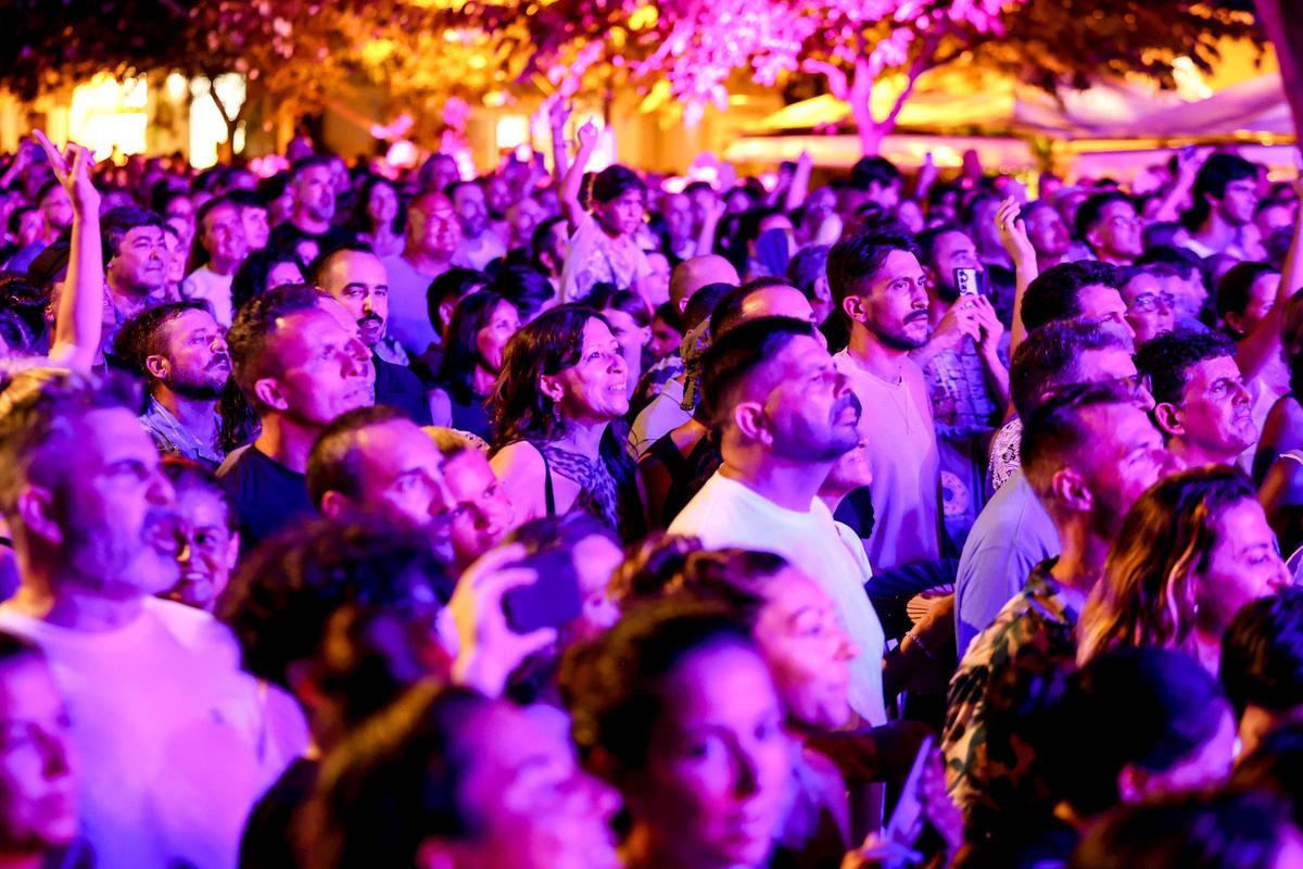 Galería: todas las imágenes del show de Statuas d Sal en Vara de Rey Galería: todas las imágenes del show de Statuas d Sal en Vara de Rey
