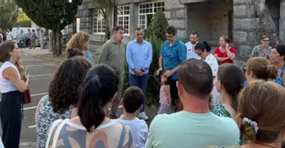La comunidad del colegio San Clemente expone sus quejas al conselleiro