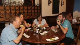 Una decena de establecimientos participan en el concurso Deztápate organizado por la AED