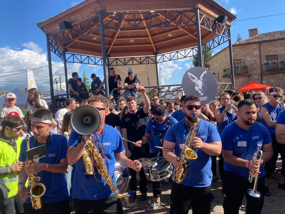 Actuación de en Poza de la Sal (Burgos), donde quedaron campeones de España.