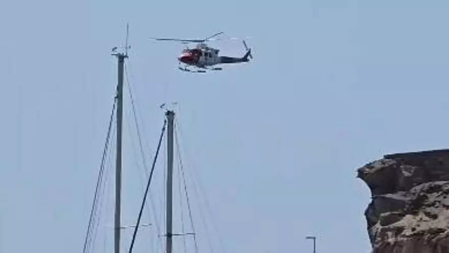 Gran despliegue en Puerto Rico para rescatar a una persona en apuros en el agua