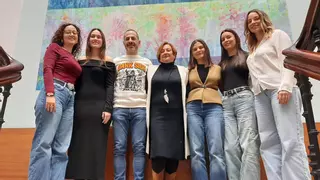 Savia nueva para las fiestas de El Berrón: un grupo de veinteañeras toma las riendas de la organización