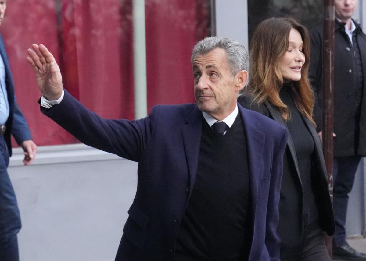 La justícia posa en llibertat vigilada Sarkozy després de 20 dies a la presó