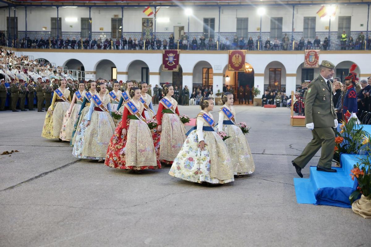 Homenaje de las Fuerzas Armadas y Guardia Civil a las Fallas de València de 2024